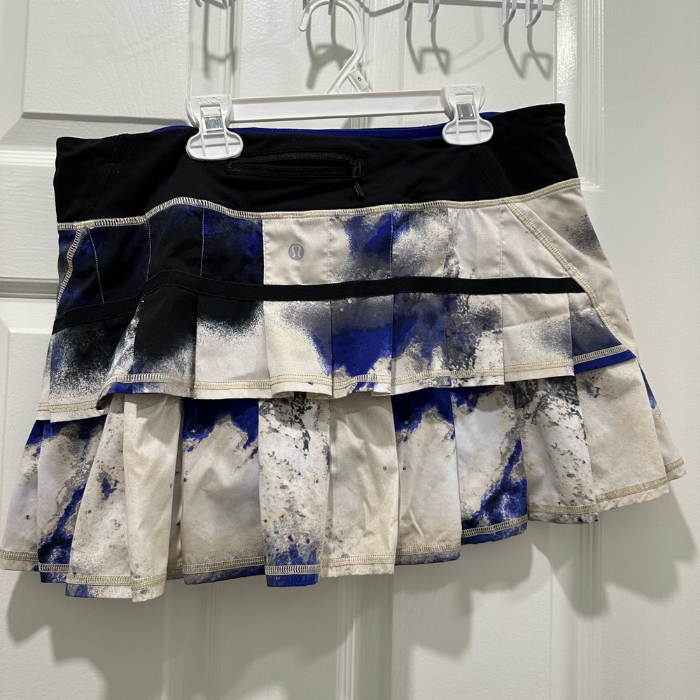 Lululemon pace rival skirt